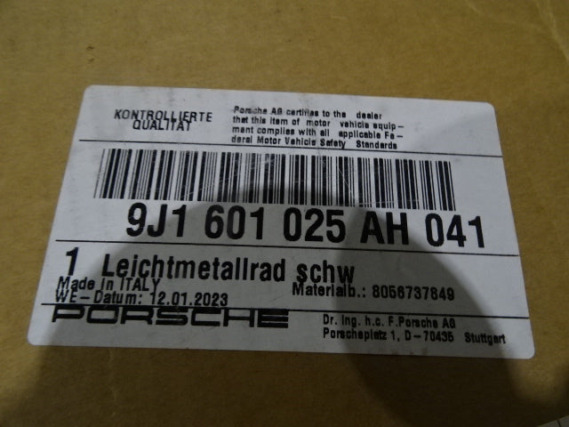 Tycan Porschewheel 9J1601025AH041  NEW  €999,-ex