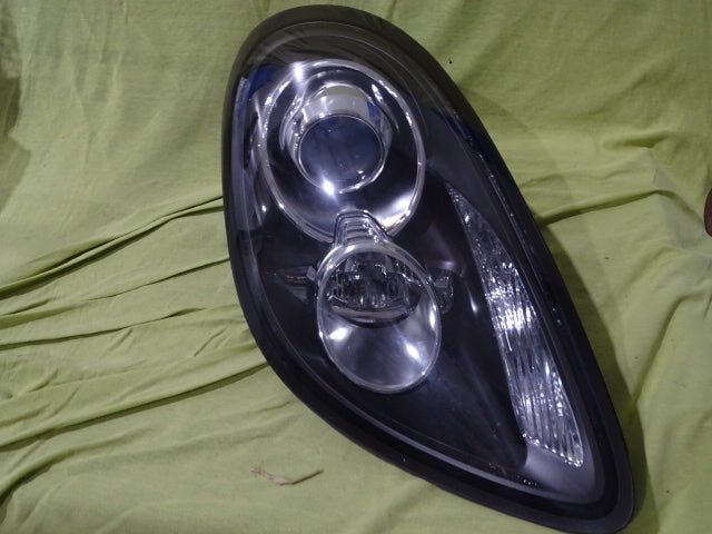Porsche 981 Headlight R  98163111206   USED  98163111208