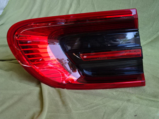 MACAN Left rear Inner light  NEW95B945093d 95B945093T 95B945093AD