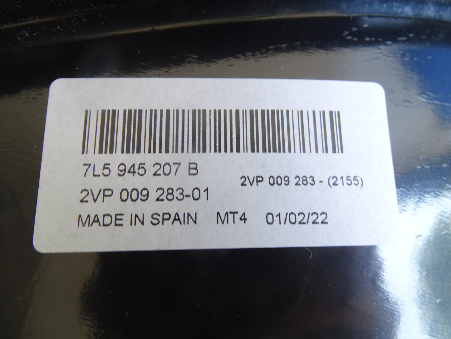 Porsche Cayenne 2008 Left rear light 95563148702  NEW