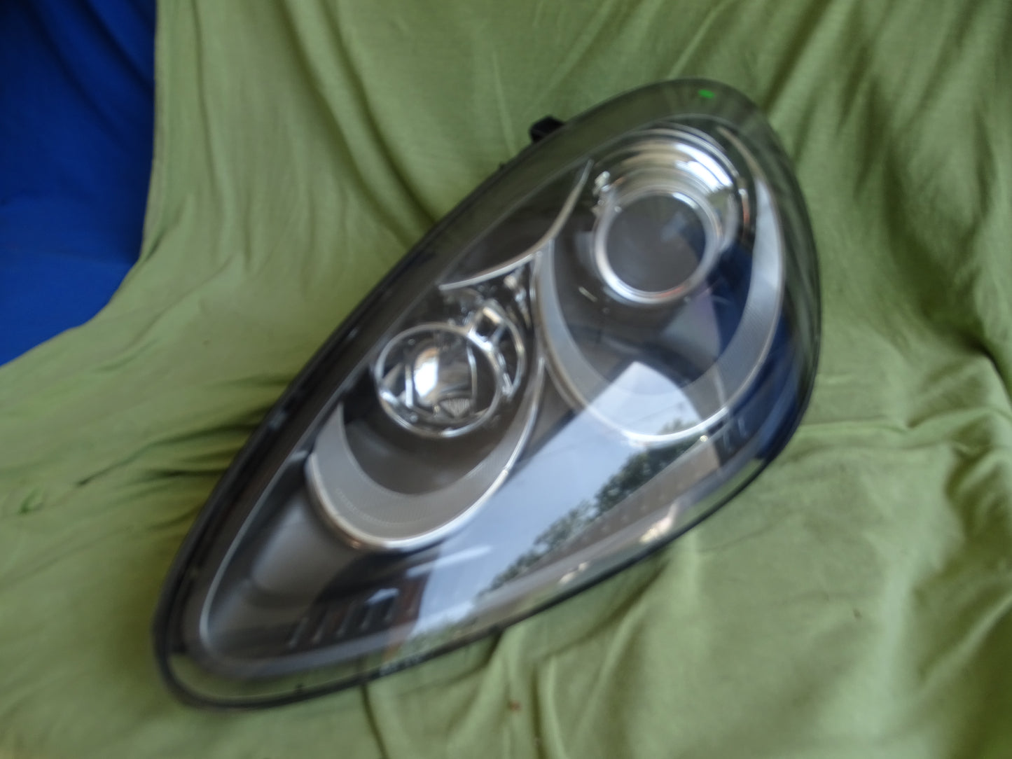 Porsche Cayenne  2010-  Headlight Left  7P5941031M  USED