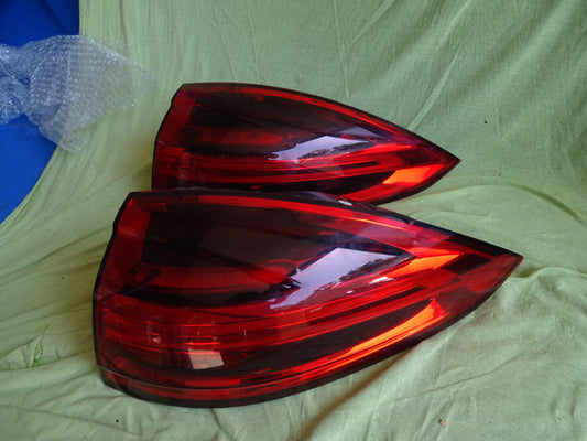 Porsche Cayenne 92A Right rear light 7P5945208G  7P5945208P  95863109601 958945096