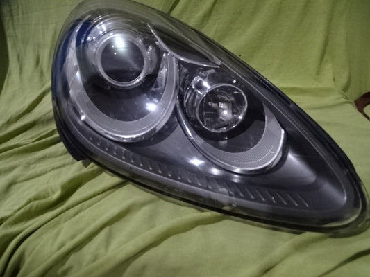Porsche Cayenne 2010- Headlight Right Xenon 7P5941032P  USED