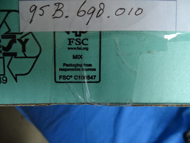 Porsche Macan Airsupensionpump NEW  95B698010  2014-