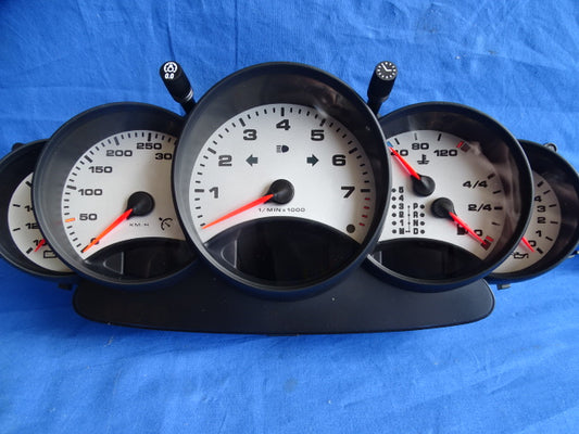 Porsche 996 C4 Instrumentcluster Tiptronic  99664198249 70C  NEW