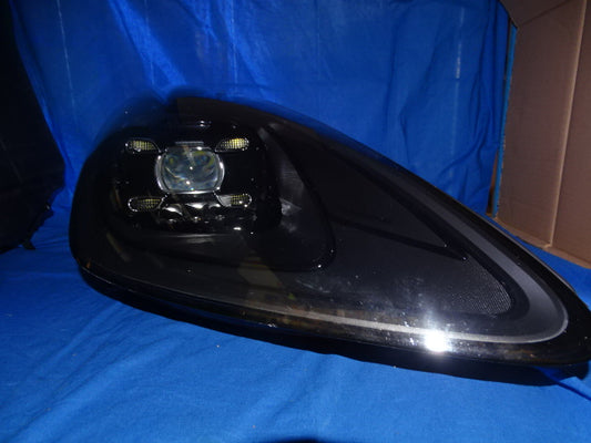 Porsche Cayenne 2018 onw Right Headlight LED  USED  9Y0941032M  9YQ941040F