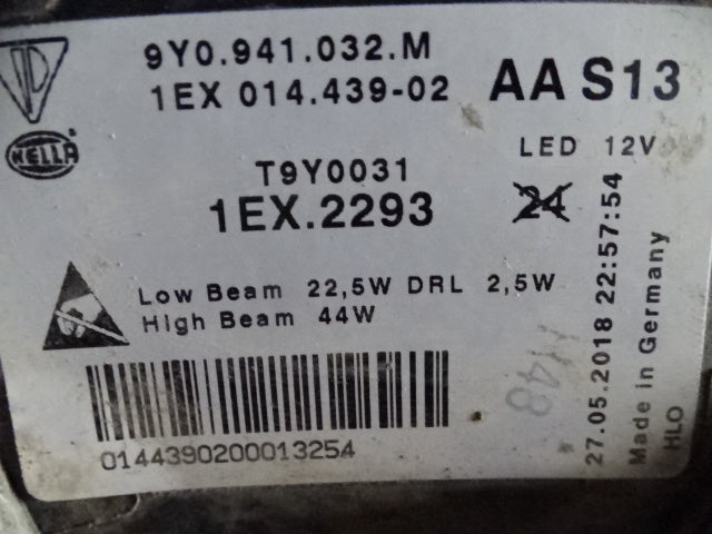 Porsche Cayenne 2018 onw Right Headlight LED  USED  9Y0941032M  9YQ941040F